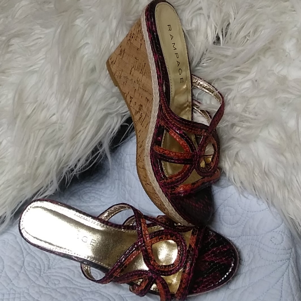 Wedge Heels - Picture 5 of 8
